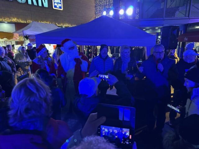 Porzer Weihnachtsmarkt mit Wunschbaum-Aktion 2024