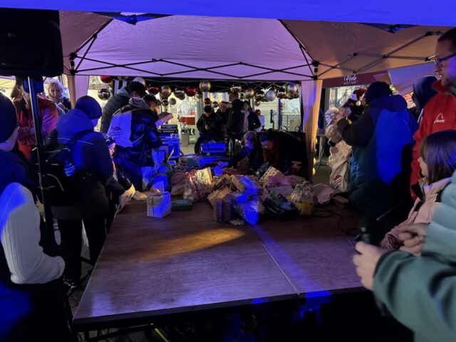 Porzer Weihnachtsmarkt mit Wunschbaum-Aktion 2024