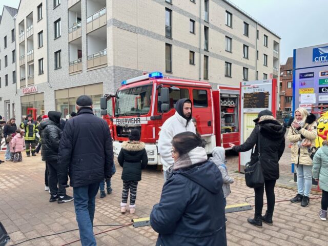 Porzer Weihnachtsmarkt mit Wunschbaum-Aktion 2024